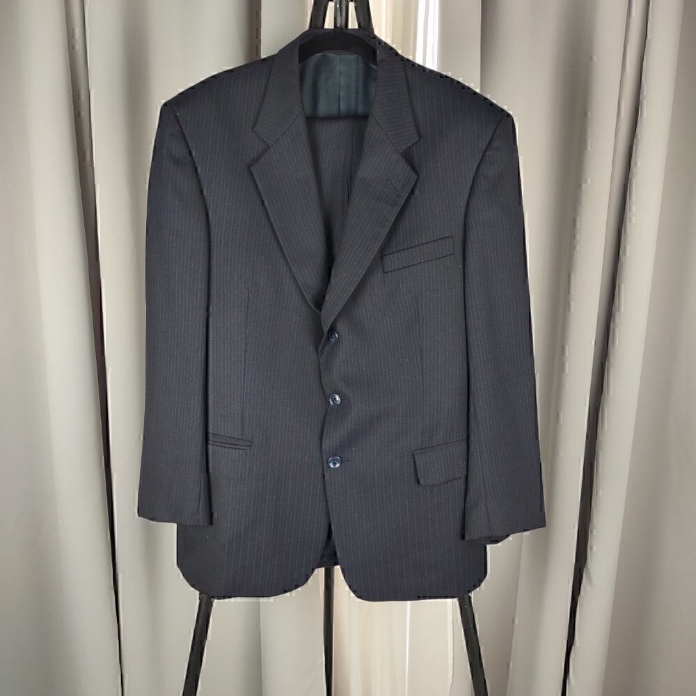 Gianfranco Ruffini Wool 2 Pc Blue Pinstriped Suit Size 36R pants, 44R Jacket